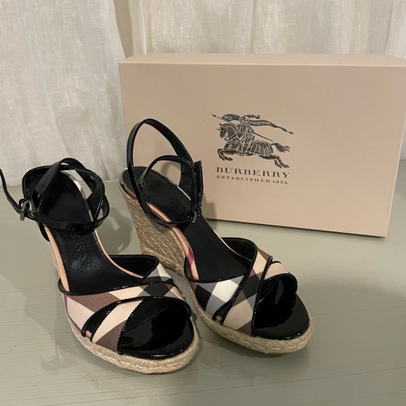 AUTHENTIC BURBERRY WEDGES SIZE EUR 39 US SIZE 8 - Picture 2 of 6